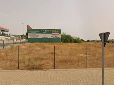 Industrial land for sale in Calle Trabajo