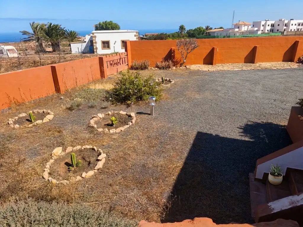 Vista exterior de Casa o xalet en venda en La Oliva amb Jardí privat, Terrassa i Moblat