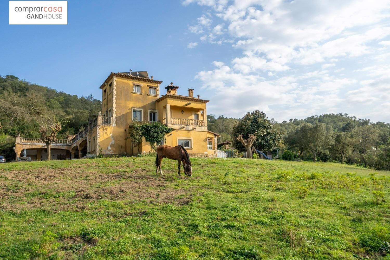 Vista exterior de Finca rústica en venda en Caldes de Malavella amb Aire condicionat, Calefacció i Jardí privat