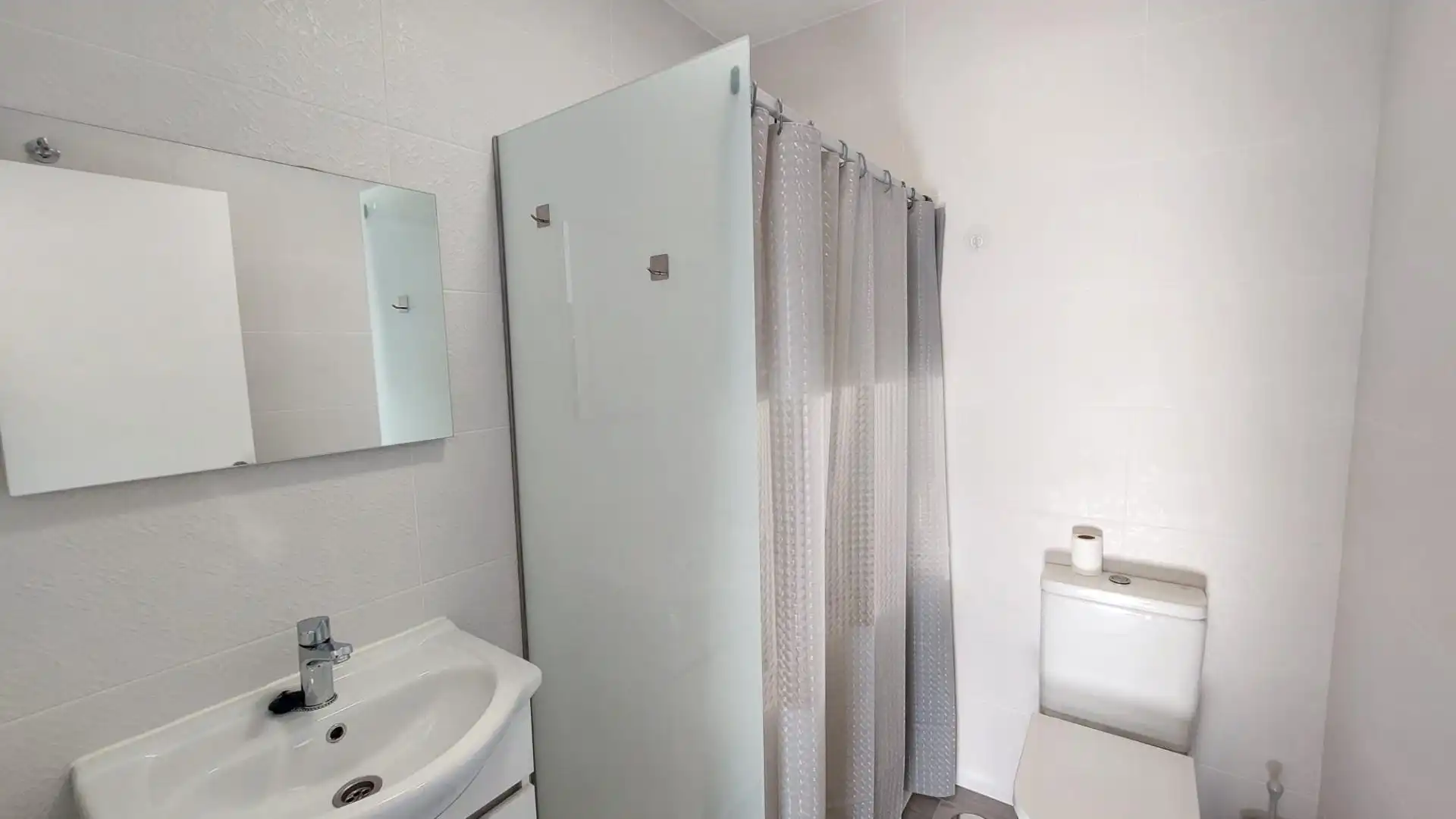Badezimmer von Erdgeschoss zum Verkauf in Vigo 
