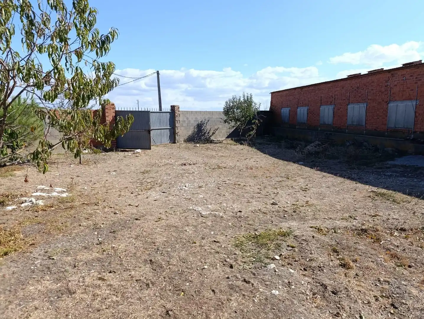 Industrial buildings for sale in Viloria