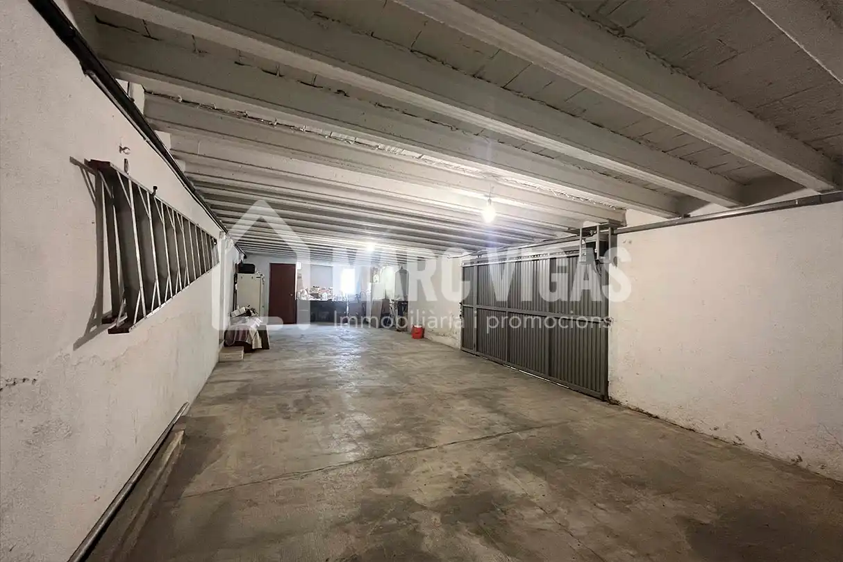 Casa o chalet en venta en Torrelavit con Jardín privado, Terraza y Amueblado