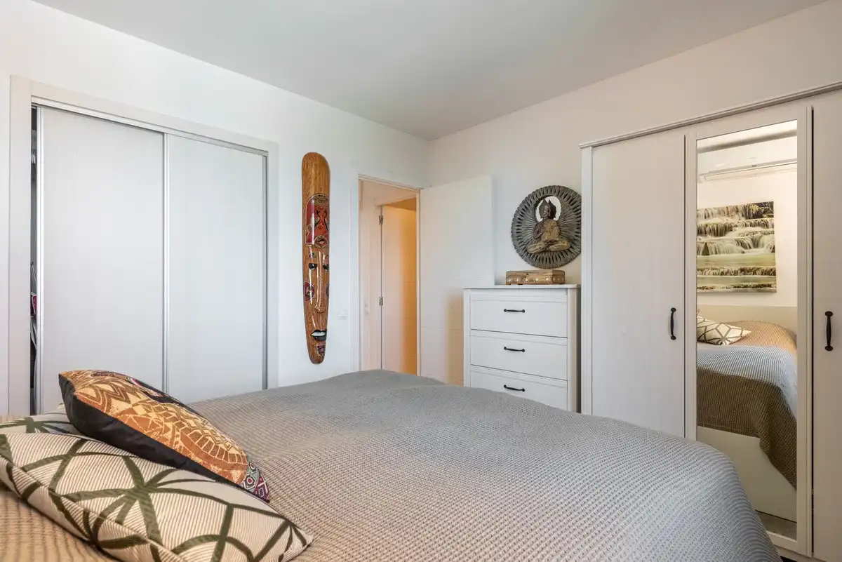 Dormitori de Apartament en venda en Fuengirola amb Aire condicionat, Calefacció i Terrassa