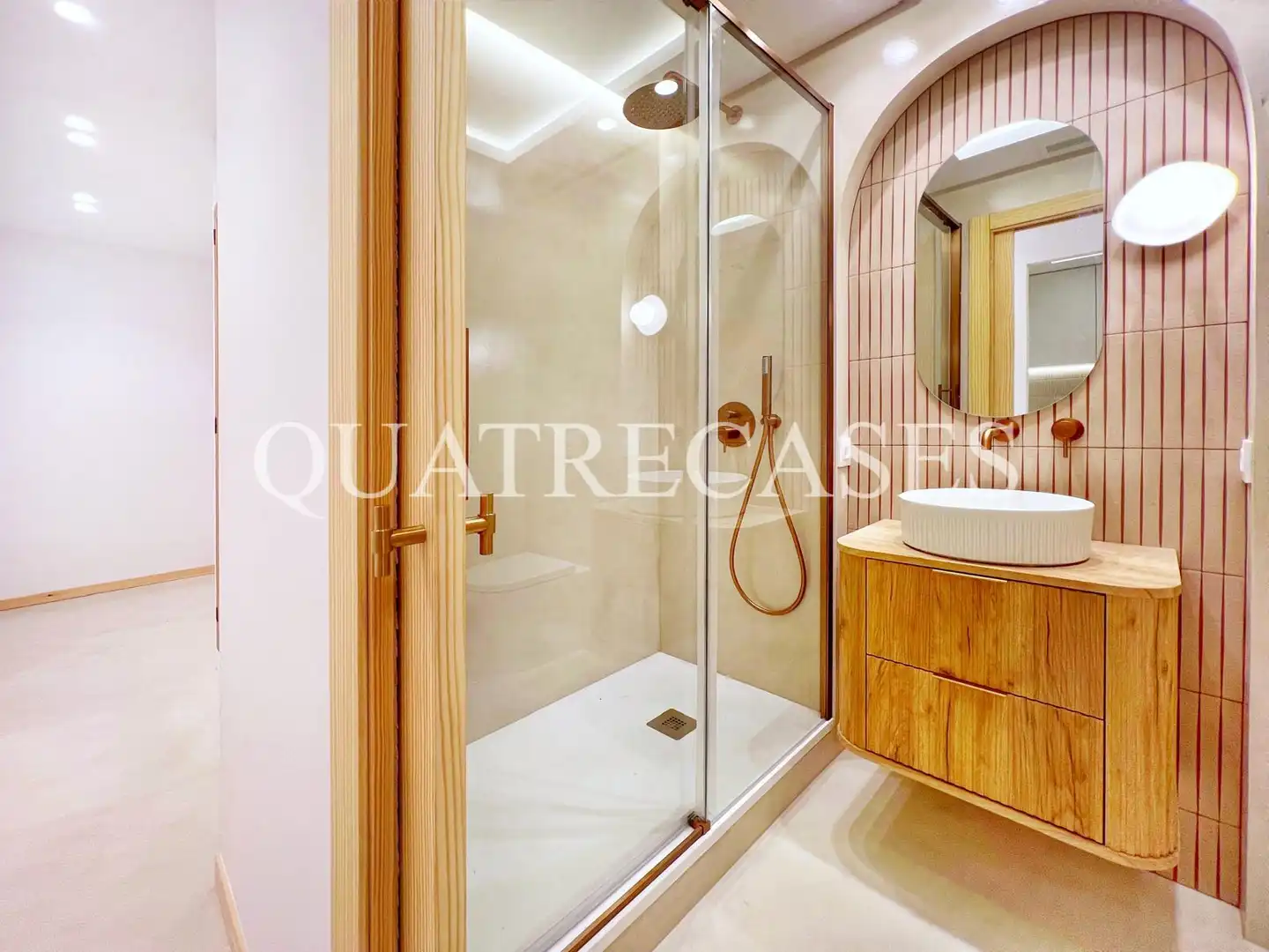 Baño de Piso en venta en Barcelona con Aire acondicionado, Calefacción y Amueblado