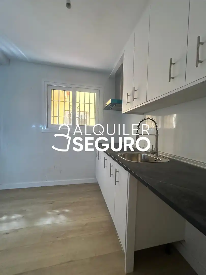 Cocina de Piso de alquiler en Cenes de la Vega con Terraza