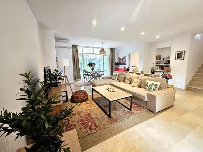 Living room of Detached homes for rent in Sotogrande  with Air Conditioner, Private garden and Terrace