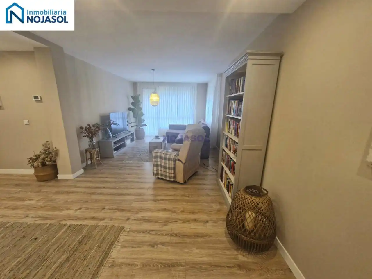 Sala de estar de Piso en venta en Noja con Calefacción, Terraza y Balcón