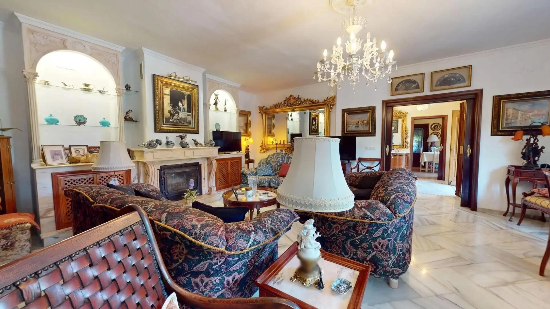 Sala d'estar de Casa o xalet en venda en Córdoba amb Aire condicionat, Calefacció i Jardí privat