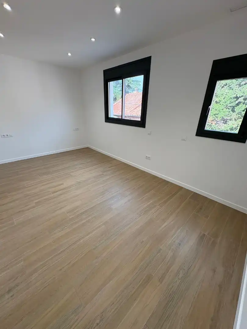 Casa adosada en venta en Carrer de Burgos, 38, Torre-Sana