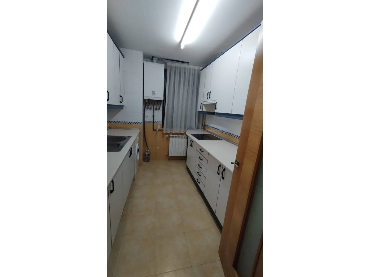 Cocina de Piso de alquiler en Ocaña con Calefacción, Parquet y Amueblado