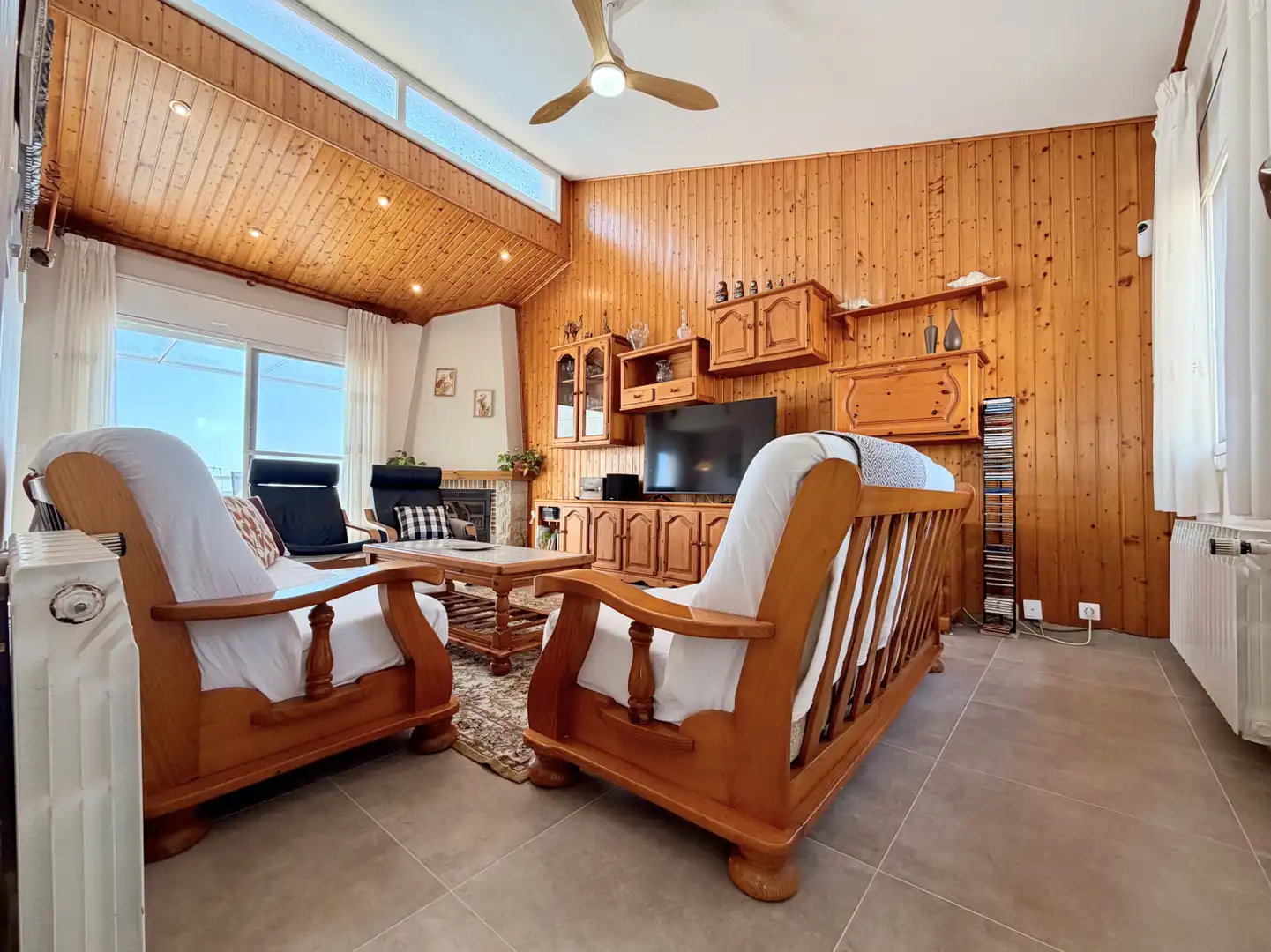 Sala d'estar de Casa o xalet en venda en Calafell amb Calefacció, Terrassa i Piscina
