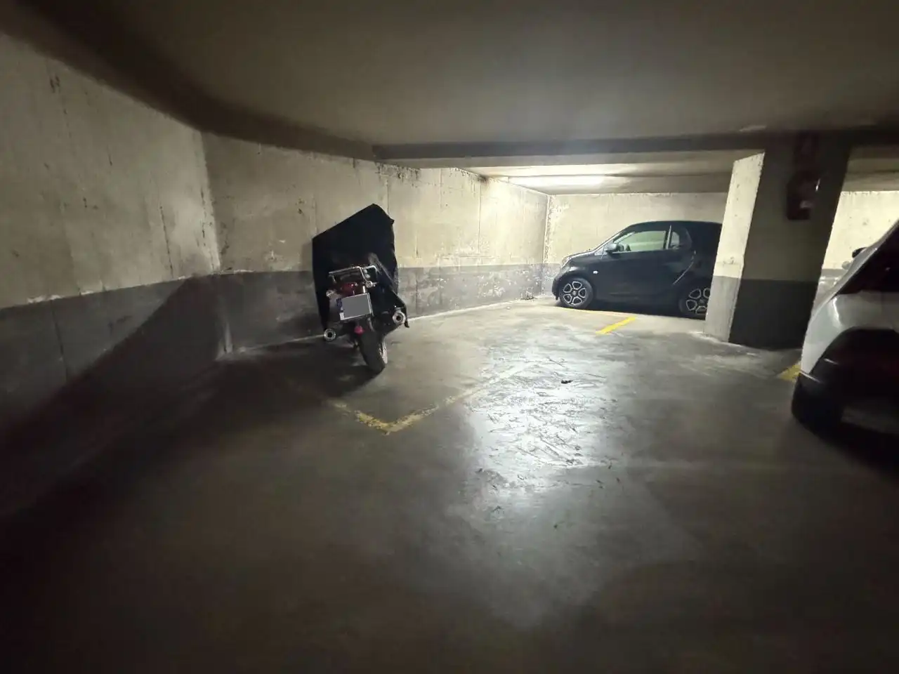 Motorradstellplatz zur Miete in Passeig Olot 20, imagen 3