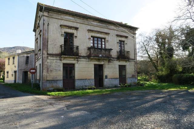 Casa-chalet en Venta en Ortigueira