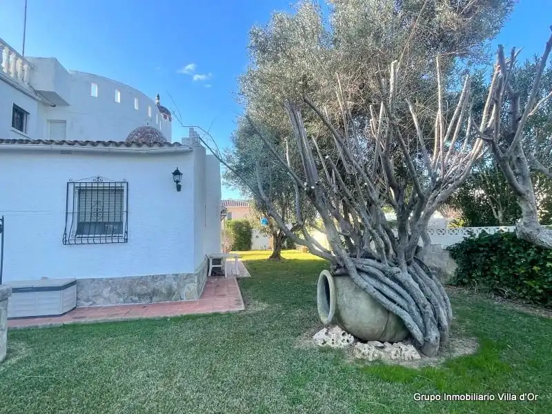 Haus mit Pool zum Verkauf in Las Marinas / Les Marines