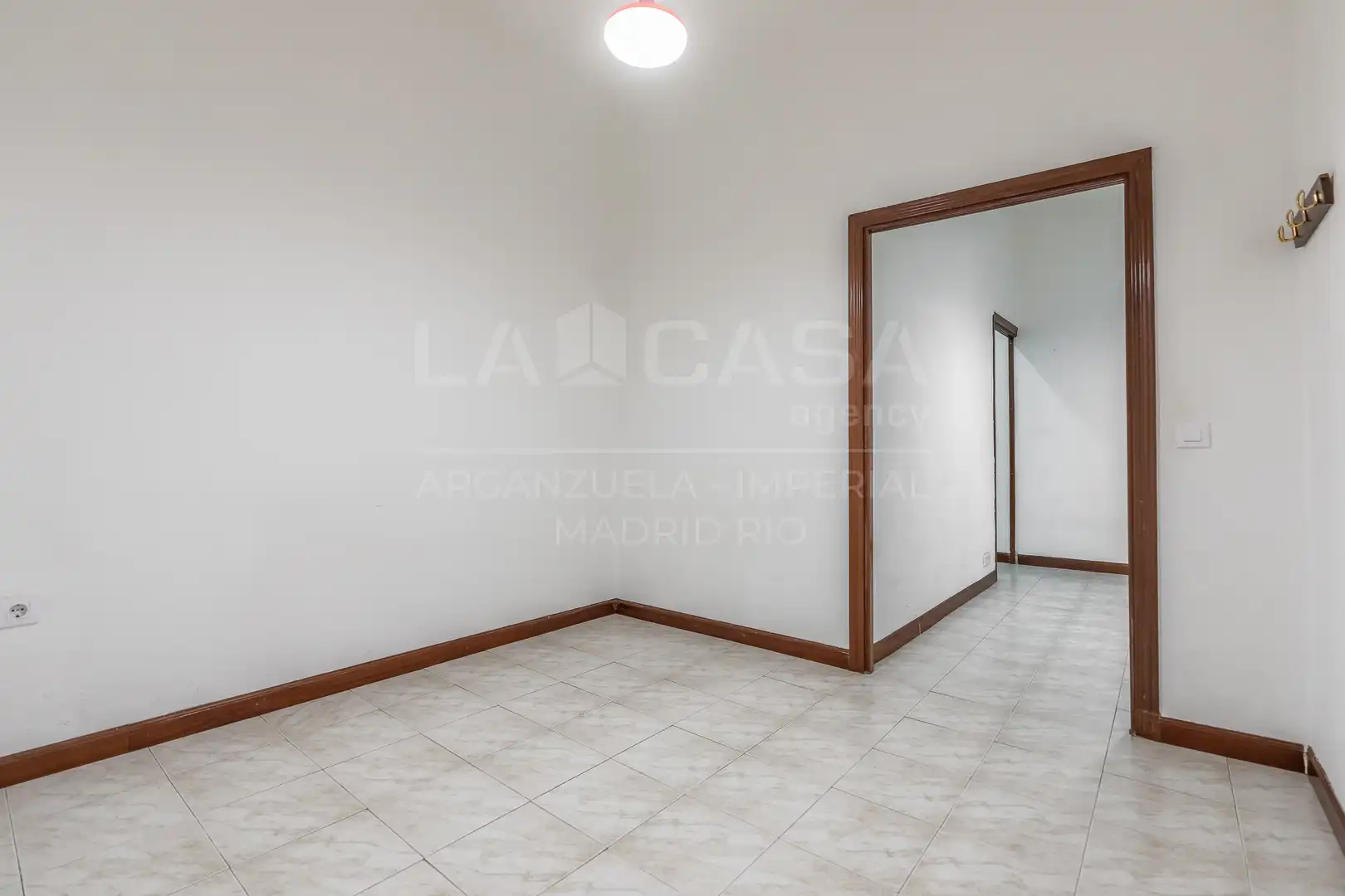 Flat for sale in Imperial