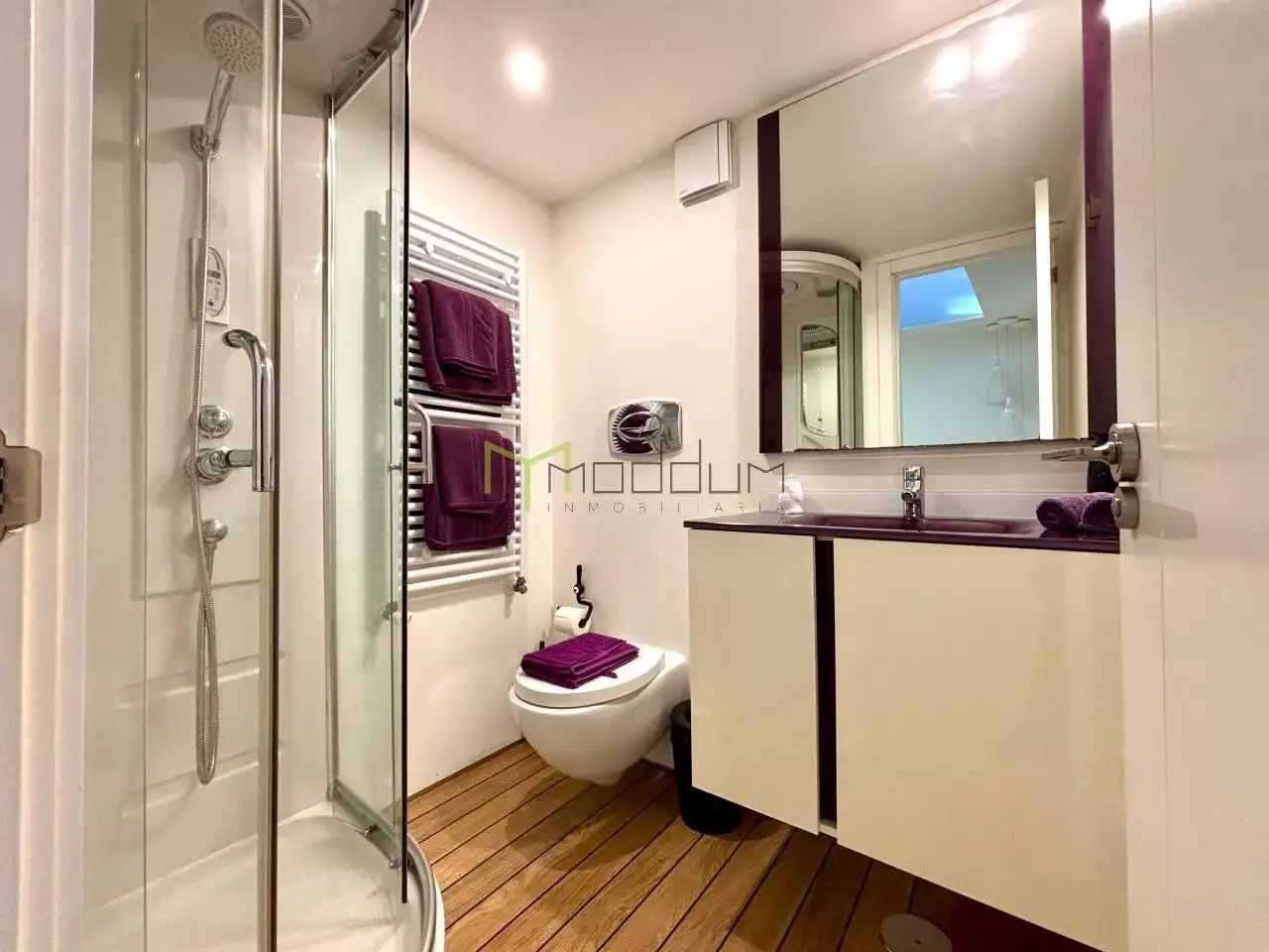 Baño de Casa o chalet en venta en Santiago de Compostela  con Calefacción, Jardín privado y Amueblado