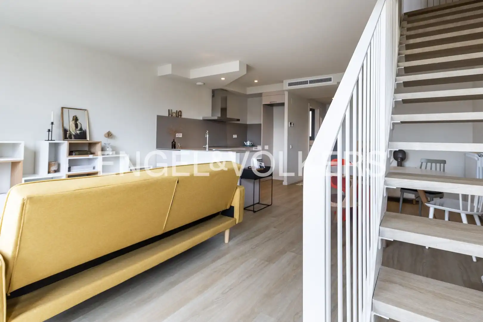 Terrasse von Maisonette zum Verkauf in Barcelona mit Klimaanlage, Heizung und Parkett