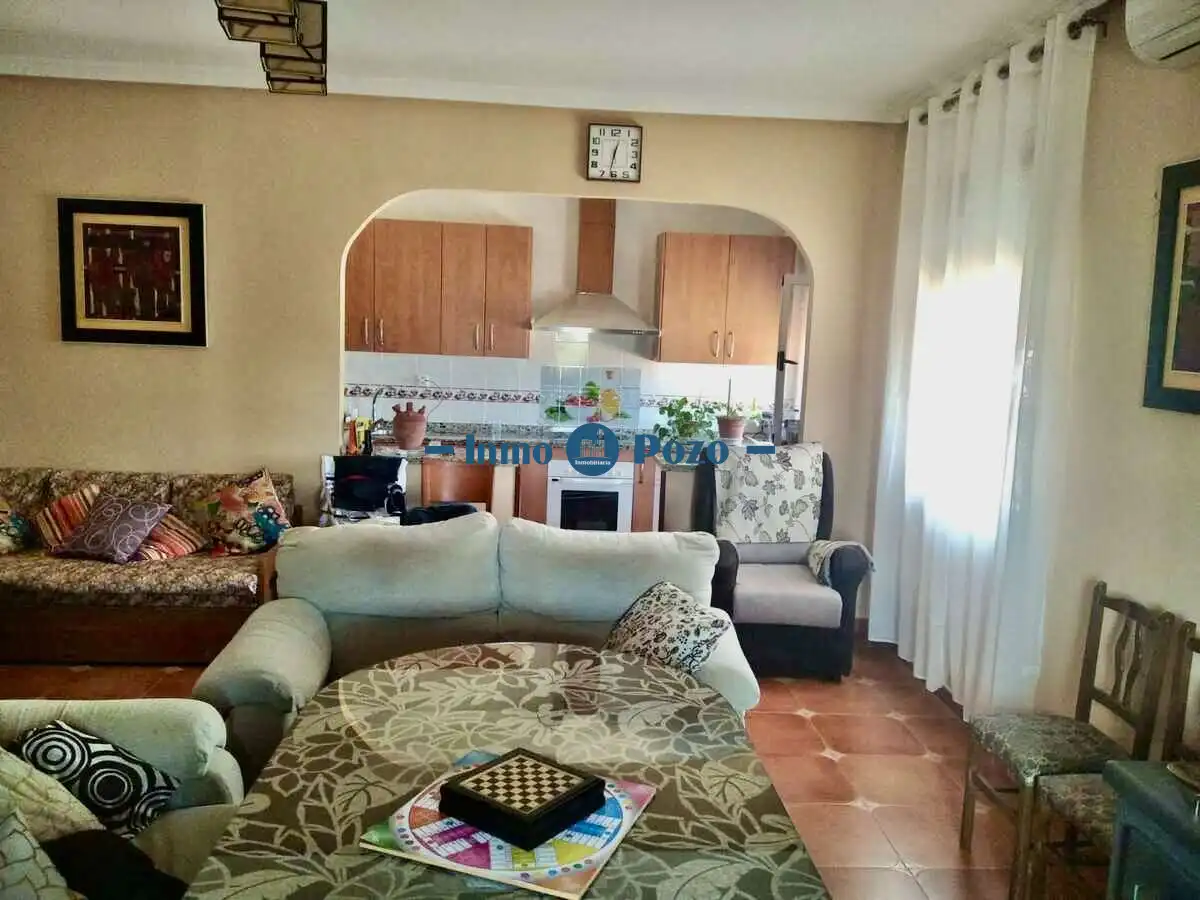 Living room of Houses for sale in Almendralejo  with Air Conditioner, Terrace and Storage room
