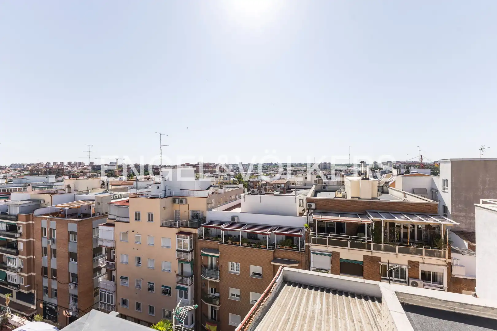 Vista exterior de Àtic de lloguer en Madrid amb Aire condicionat, Calefacció i Terrassa