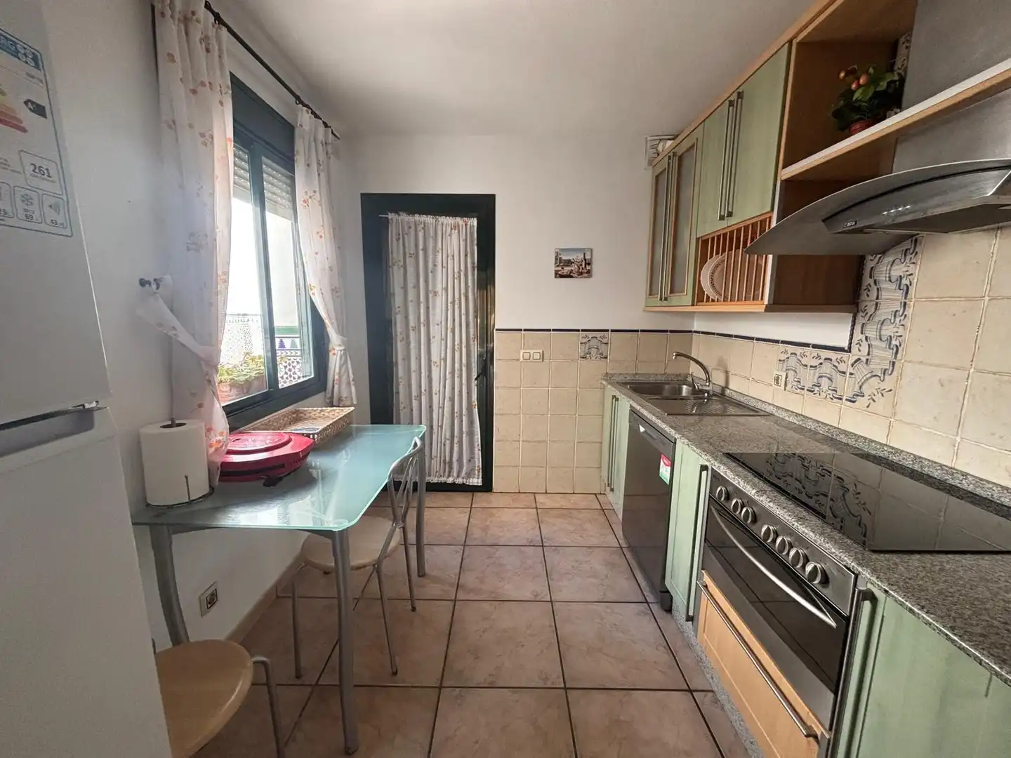 Kitchen of Houses for sale in Zahara de los Atunes  with Private garden, Terrace and Furnished