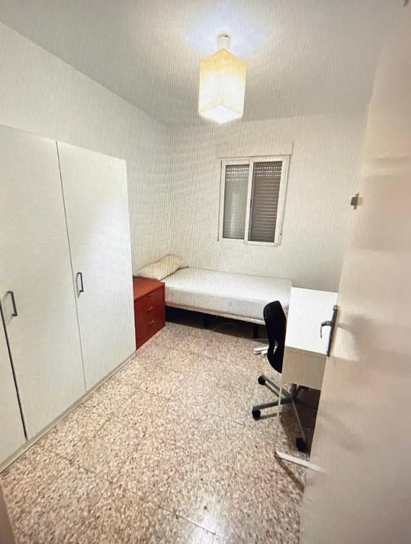 Zimmer in Calle Antonio Rodríguez "Zeppelin", 5, Triana Oeste