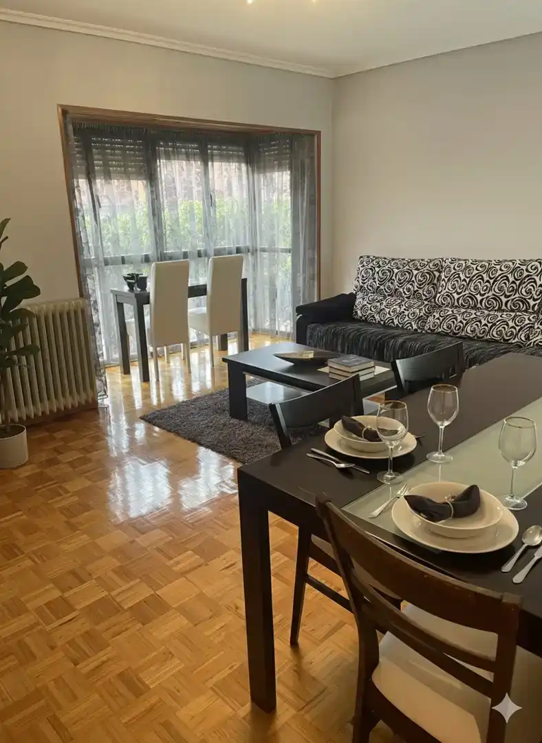 Wohnzimmer von Wohnung zur Miete in  Logroño mit Parkett, Möbliert und Balkon
