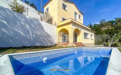 Vista exterior de Casa o xalet en venda en Lloret de Mar amb Piscina