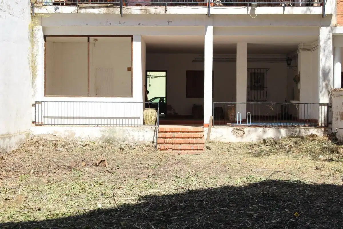Außenansicht von Garage zum Verkauf in Segorbe