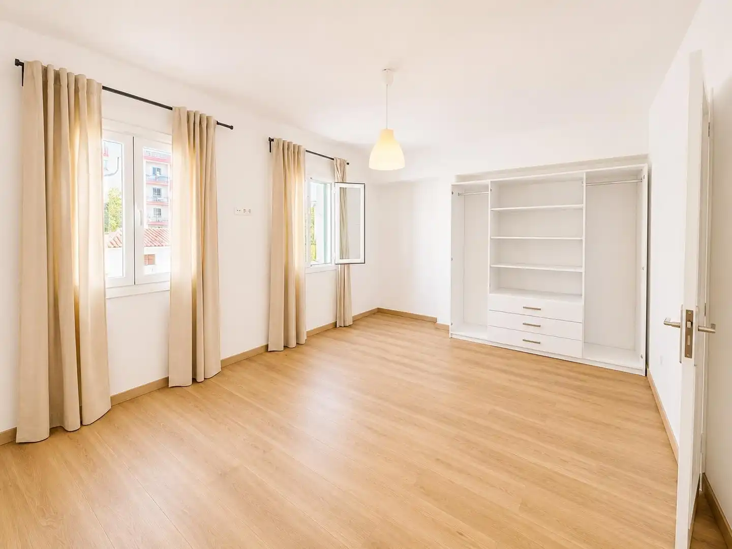 Habitación de Piso de alquiler en  Palma de Mallorca con Balcón y Alarma