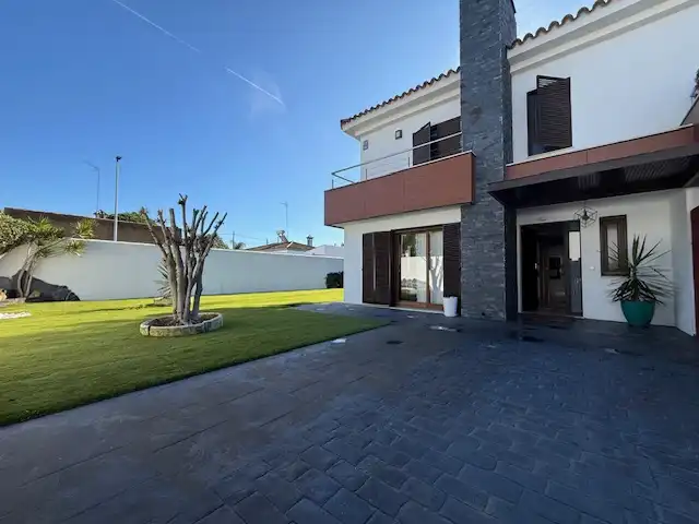 Jardí de Casa adosada en venda en Chiclana de la Frontera amb Jardí privat, Terrassa i Traster