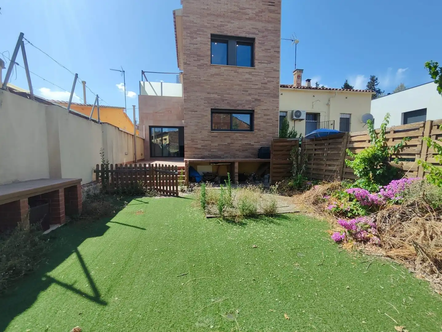 Jardín de Casa o chalet en venta en Montmeló con Calefacción, Jardín privado y Terraza