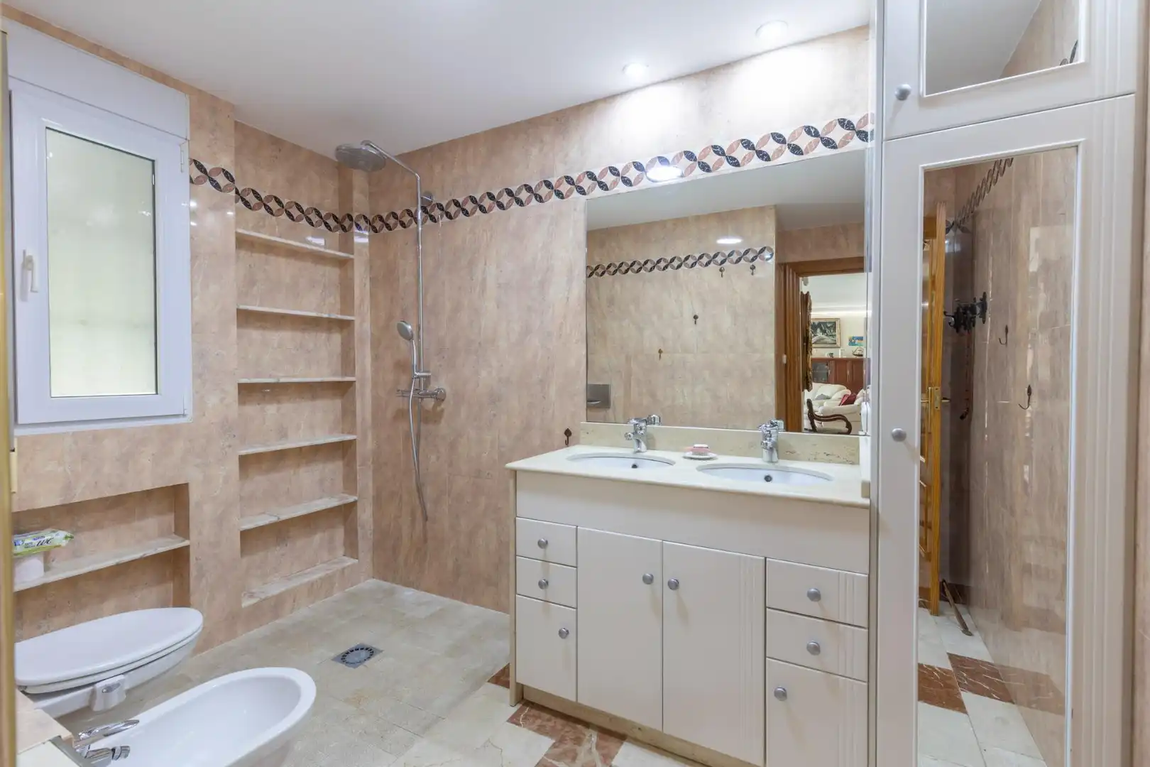 Bany de Casa o xalet en venda en Las Gabias amb Piscina comunitària