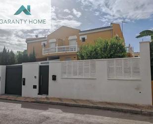 Exterior view of House or chalet for sale in Alhaurín de la Torre  with Air Conditioner, Heating and Private garden