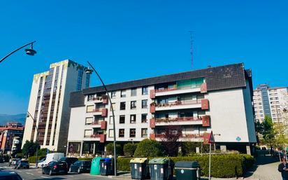 Vista exterior de Pis en venda en Bilbao  amb Calefacció, Terrassa i Traster