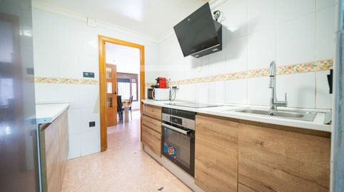 Foto 2 de Piso en venta en Calle Montnegre, 37, La Plana del Pintor, Sabadell