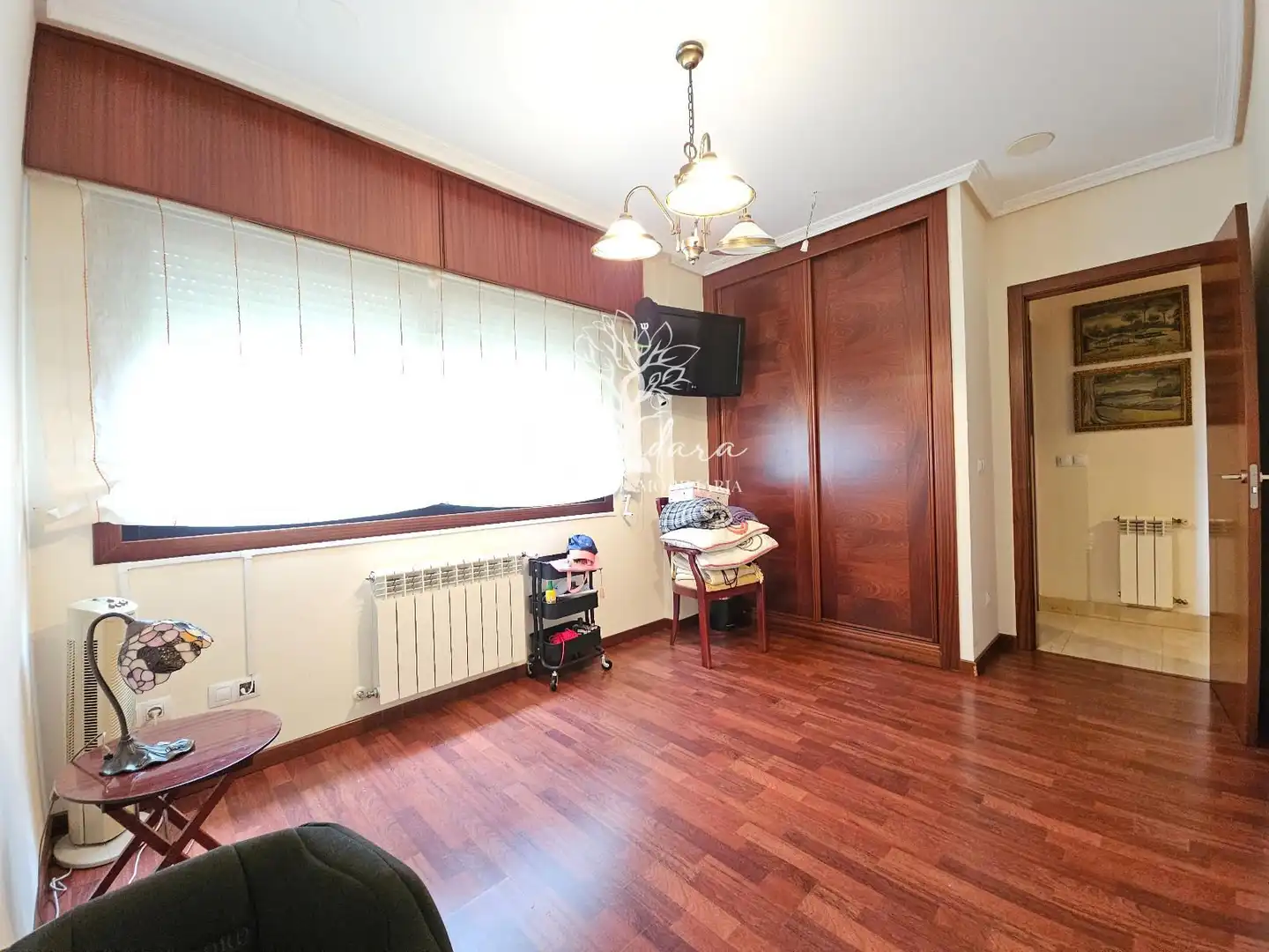 Dormitori de Casa o xalet en venda en Ferrol amb Calefacció, Jardí privat i Parquet