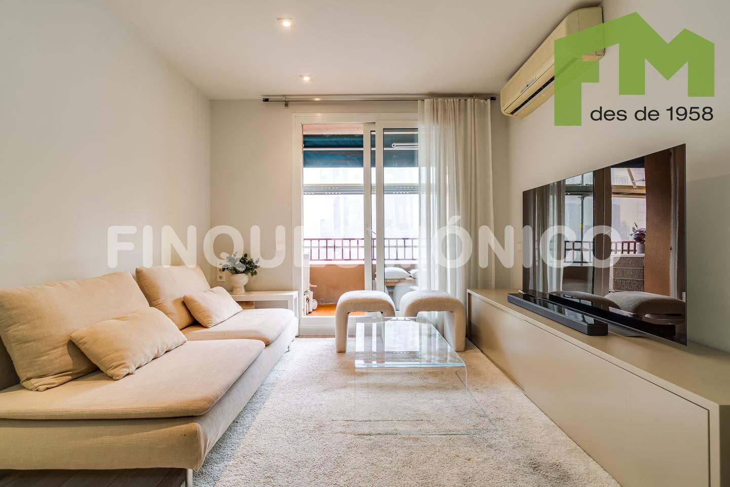 Sala de estar de Piso en venta en  Barcelona Capital con Aire acondicionado, Calefacción y Terraza