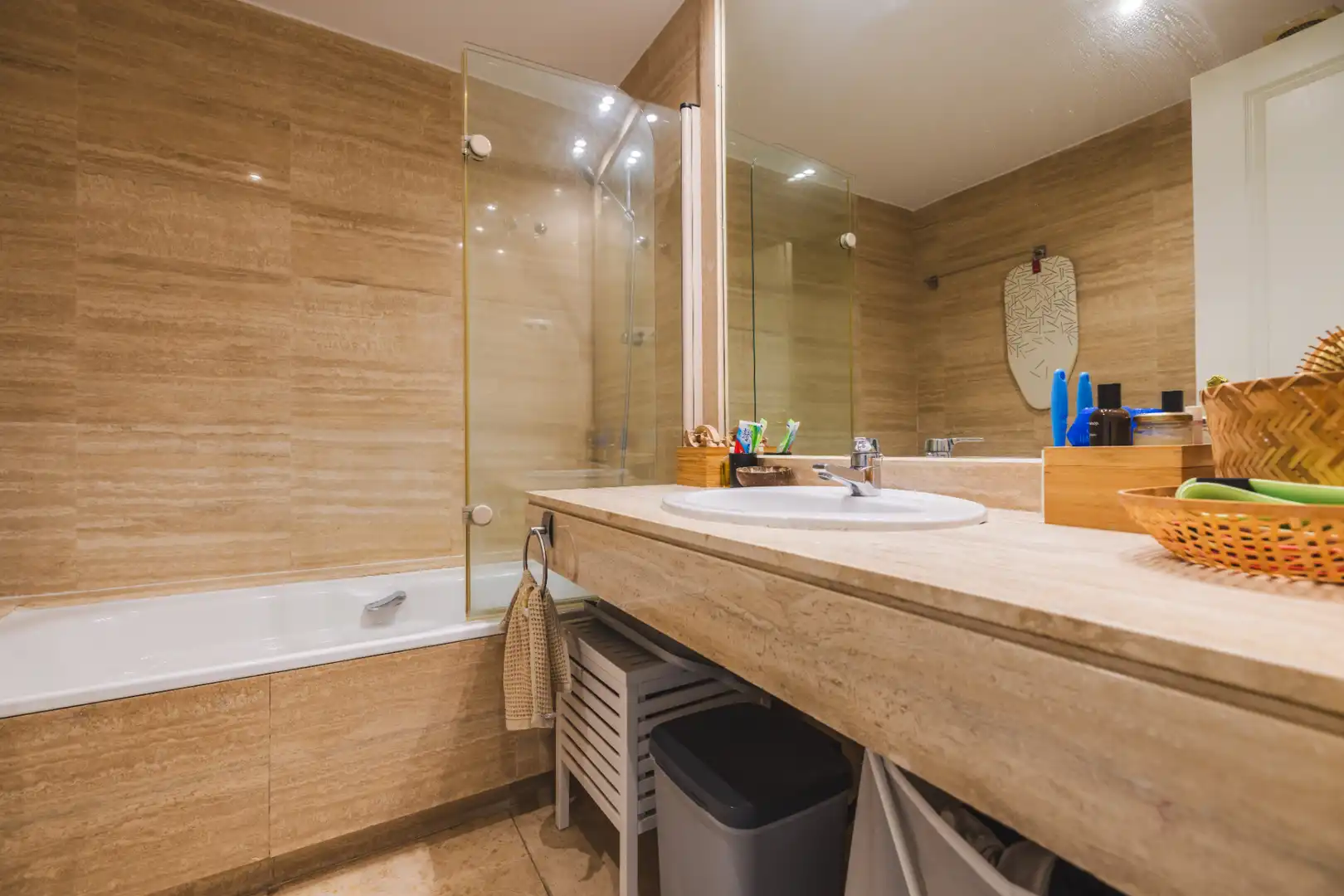Badezimmer von Wohnung zum Verkauf in Las Rozas de Madrid mit Klimaanlage, Heizung und Gemeinschaftspool
