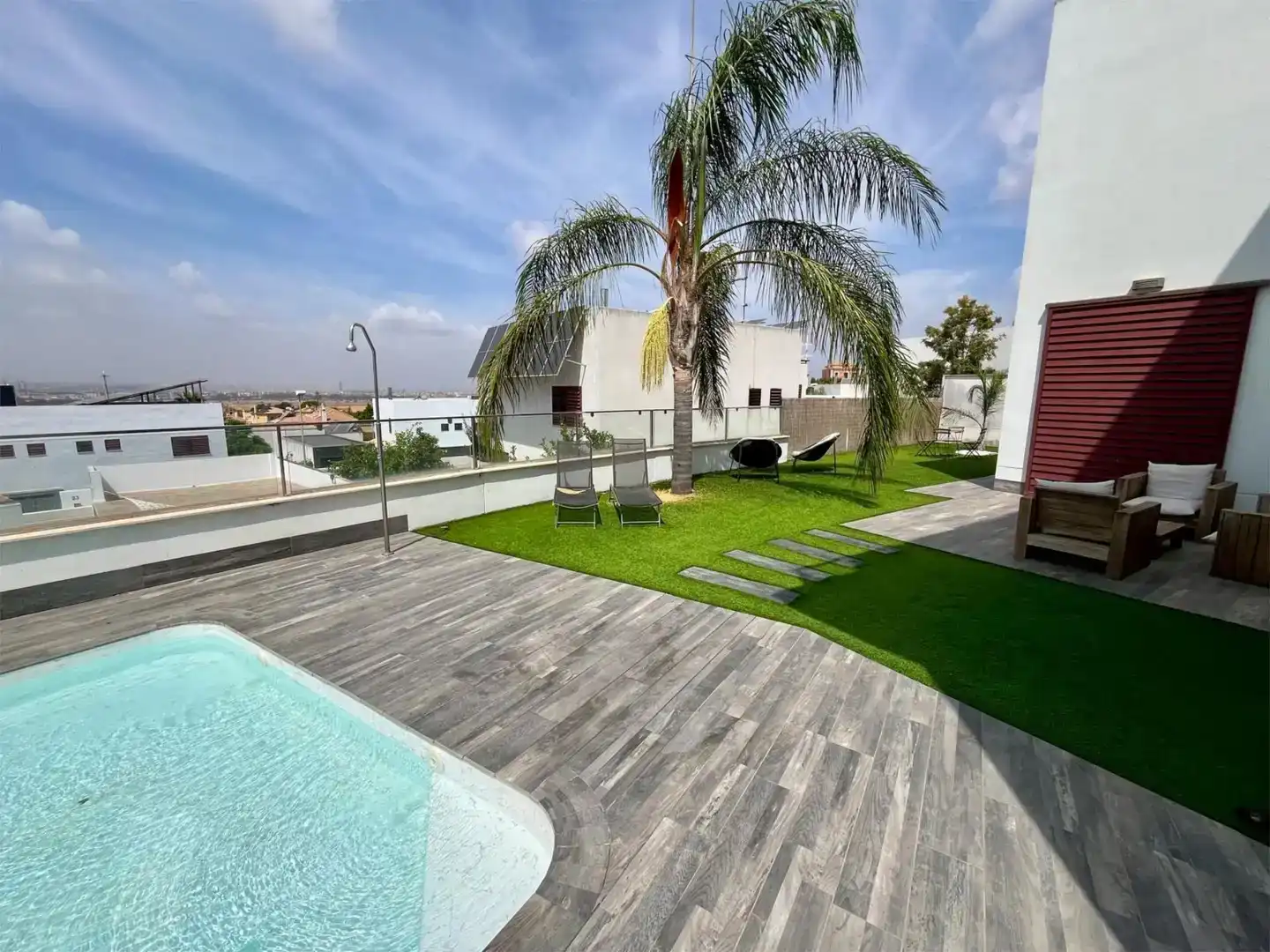 Terrassa de Casa o xalet en venda en Montequinto amb Aire condicionat, Piscina i Balcó