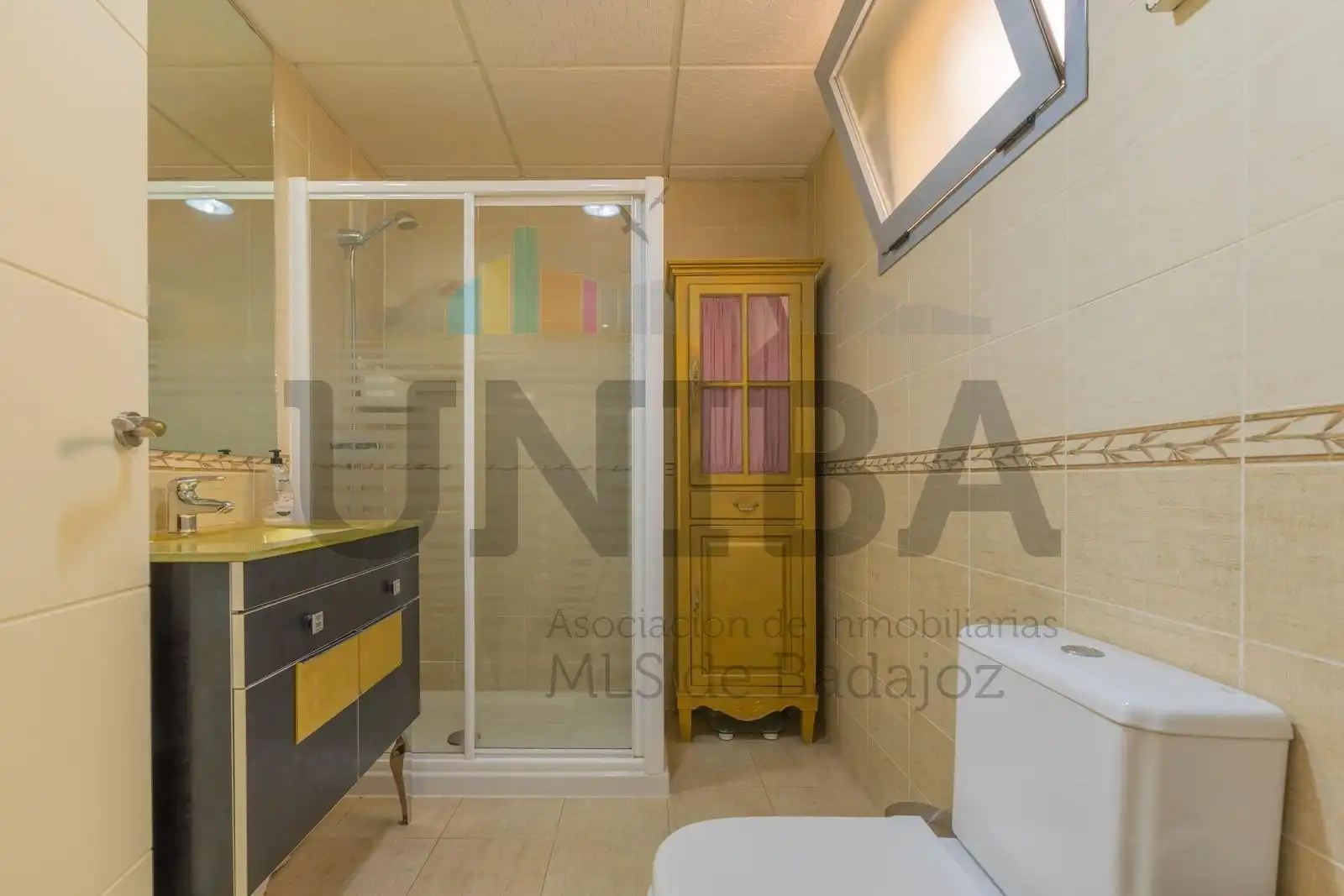 Bathroom of Apartments for sale in Badajoz  with Air Conditioner, Heating and Balcony
