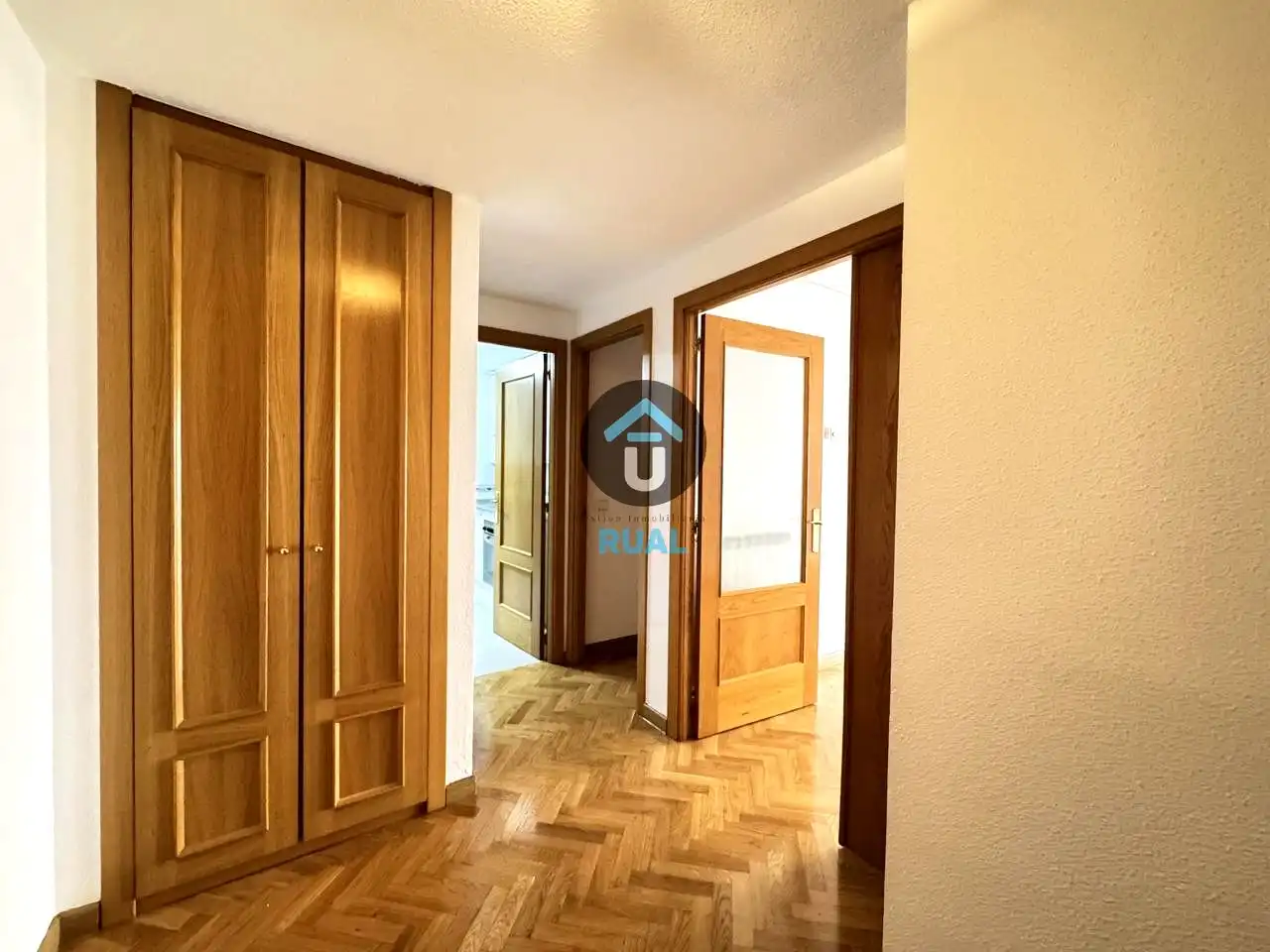 Flat for rent in Madrid  with Heating, Storage room and Community pool