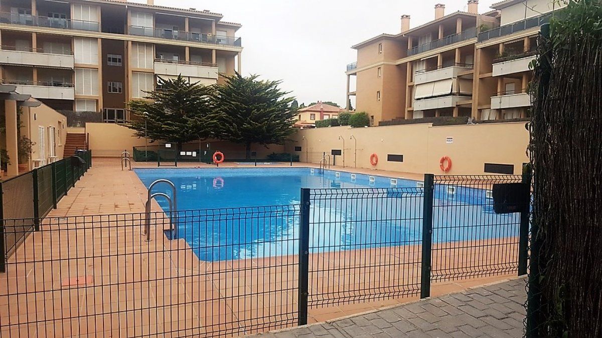 Swimming pool of Flat to rent in El Puerto de Santa María  with Air Conditioner, Heating and Terrace