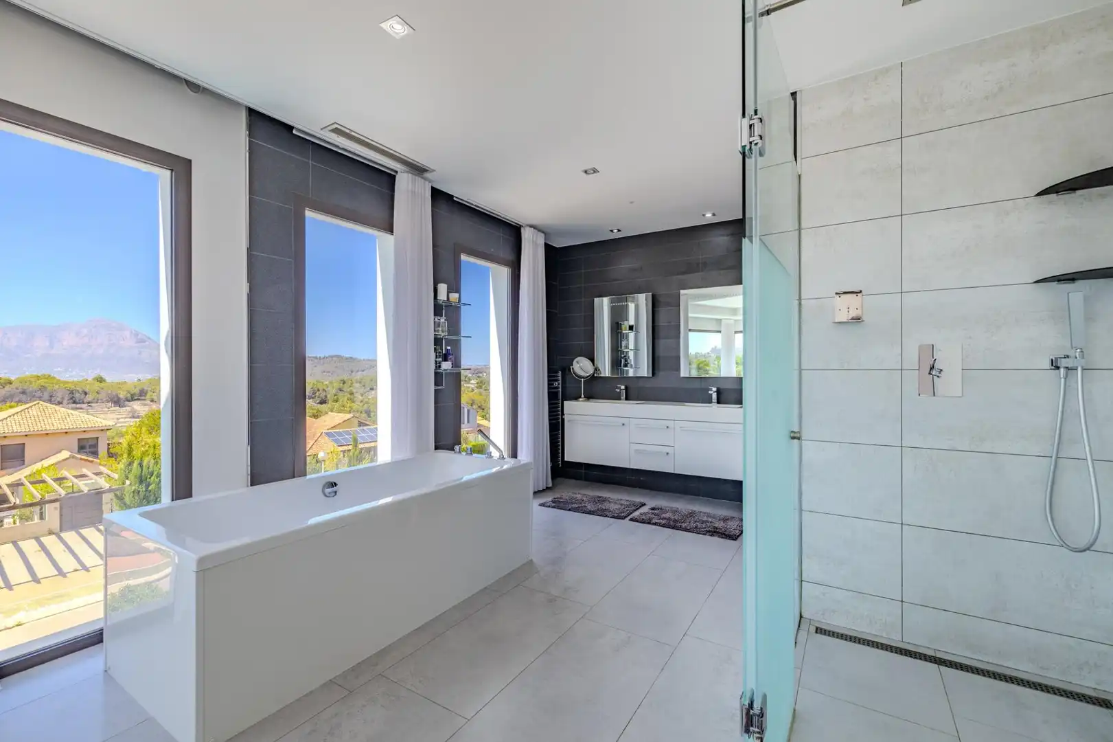 Bathroom of Houses for sale in Jávea / Xàbia  with Air Conditioner, Heating and Private garden