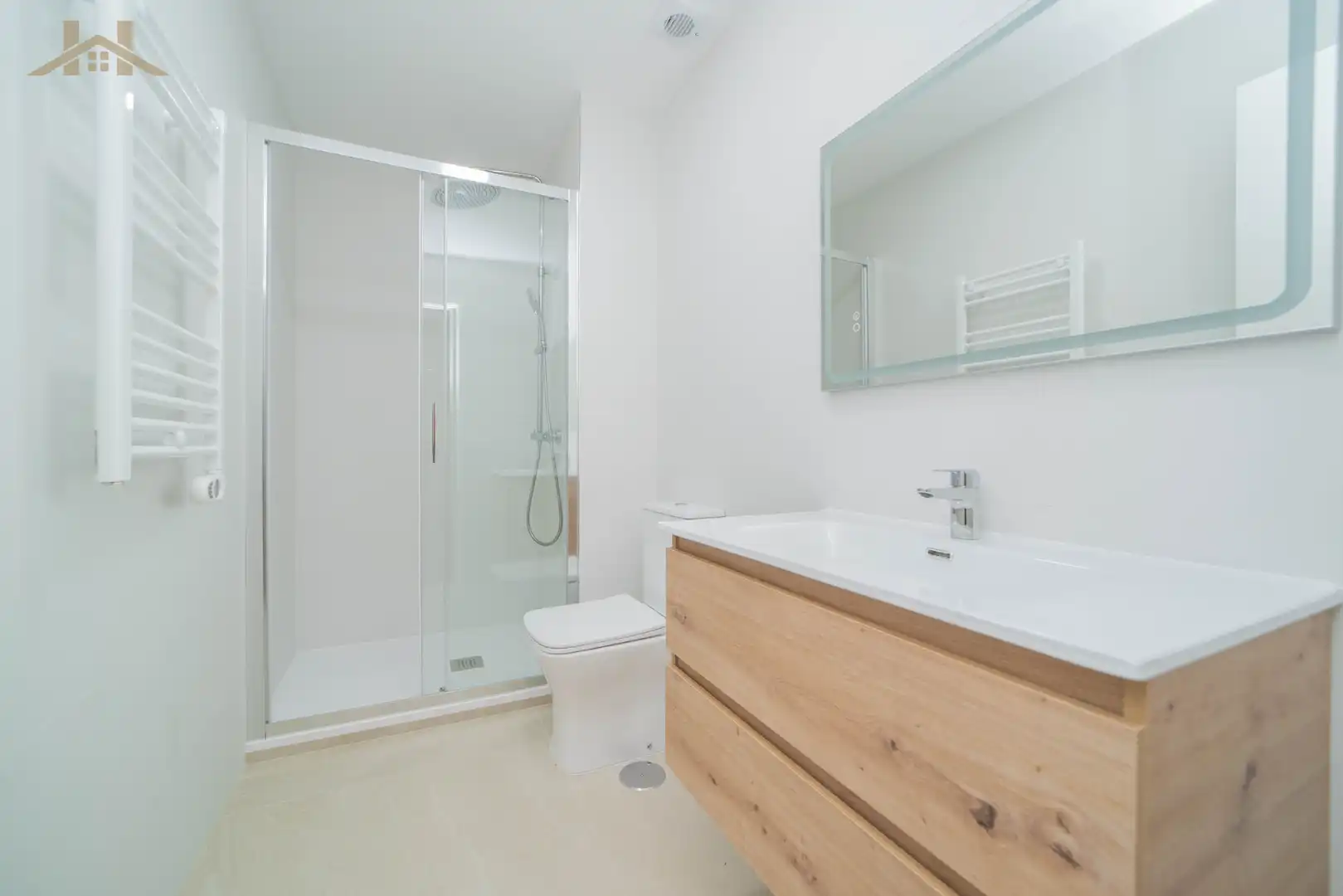 Baño de Piso en venta en Pozuelo de Alarcón con Aire acondicionado