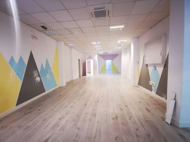 Local comercial en Alquiler en Centro