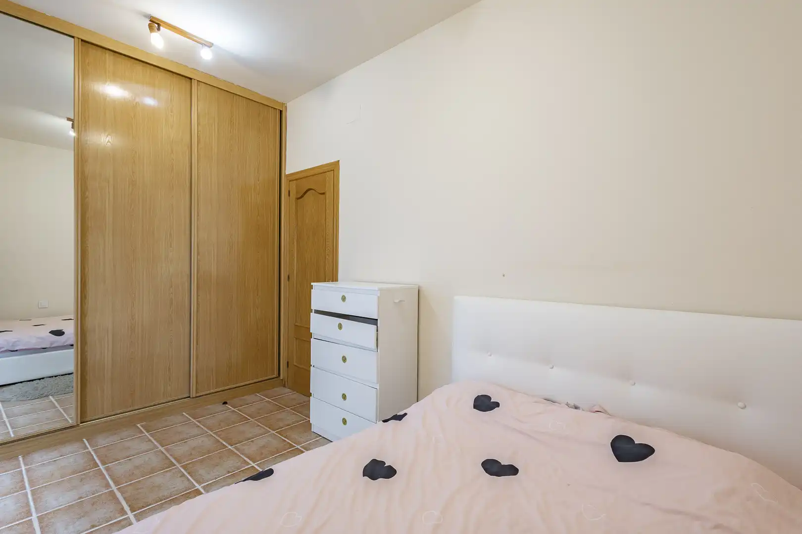 Schlafzimmer von Haus oder Chalet zur Miete in Sitges mit Klimaanlage, Heizung und Privatgarten