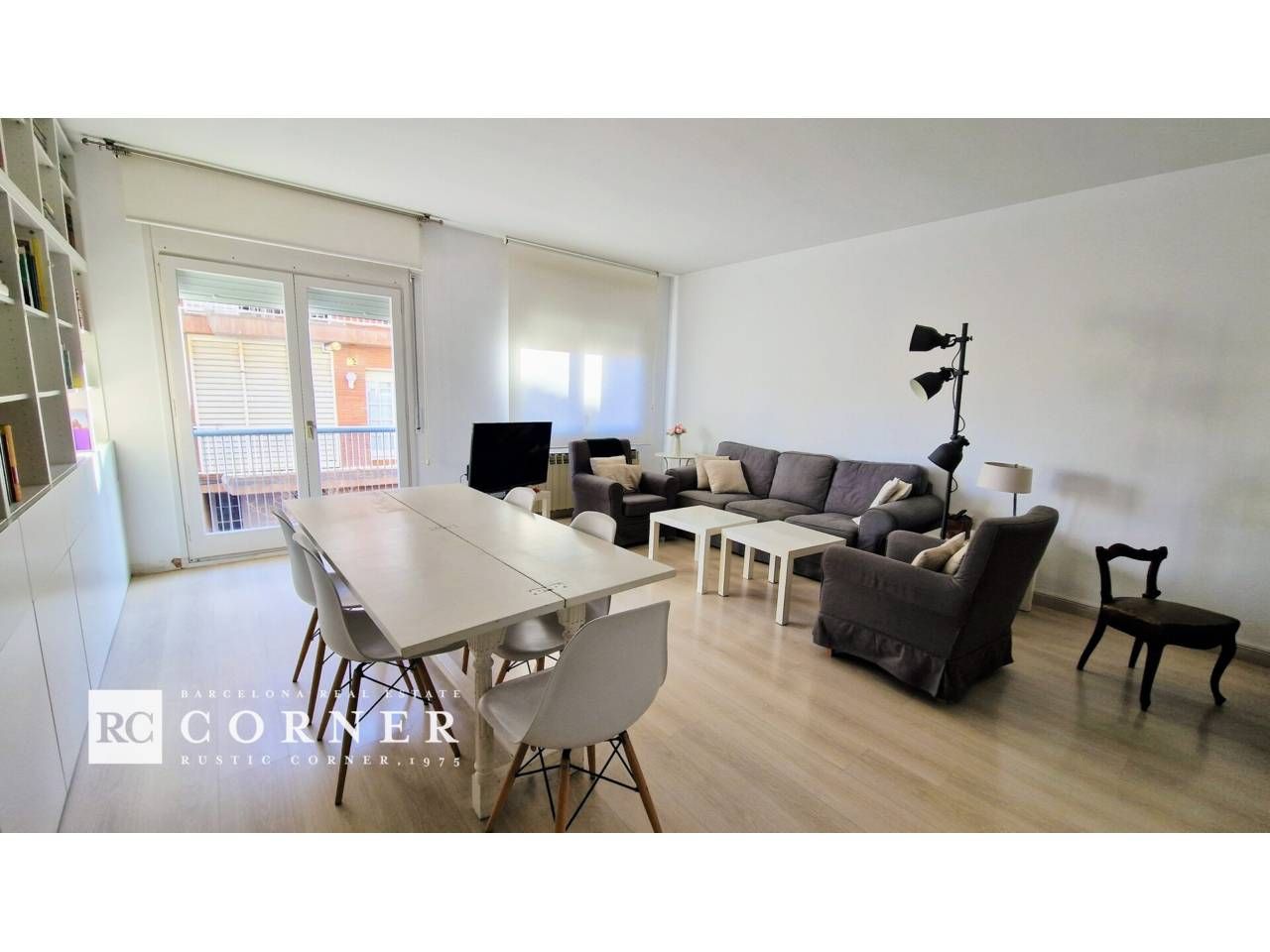 Exterior view of Single-family semi-detached for sale in Sant Just Desvern  with Heating, Parquet flooring and Terrace