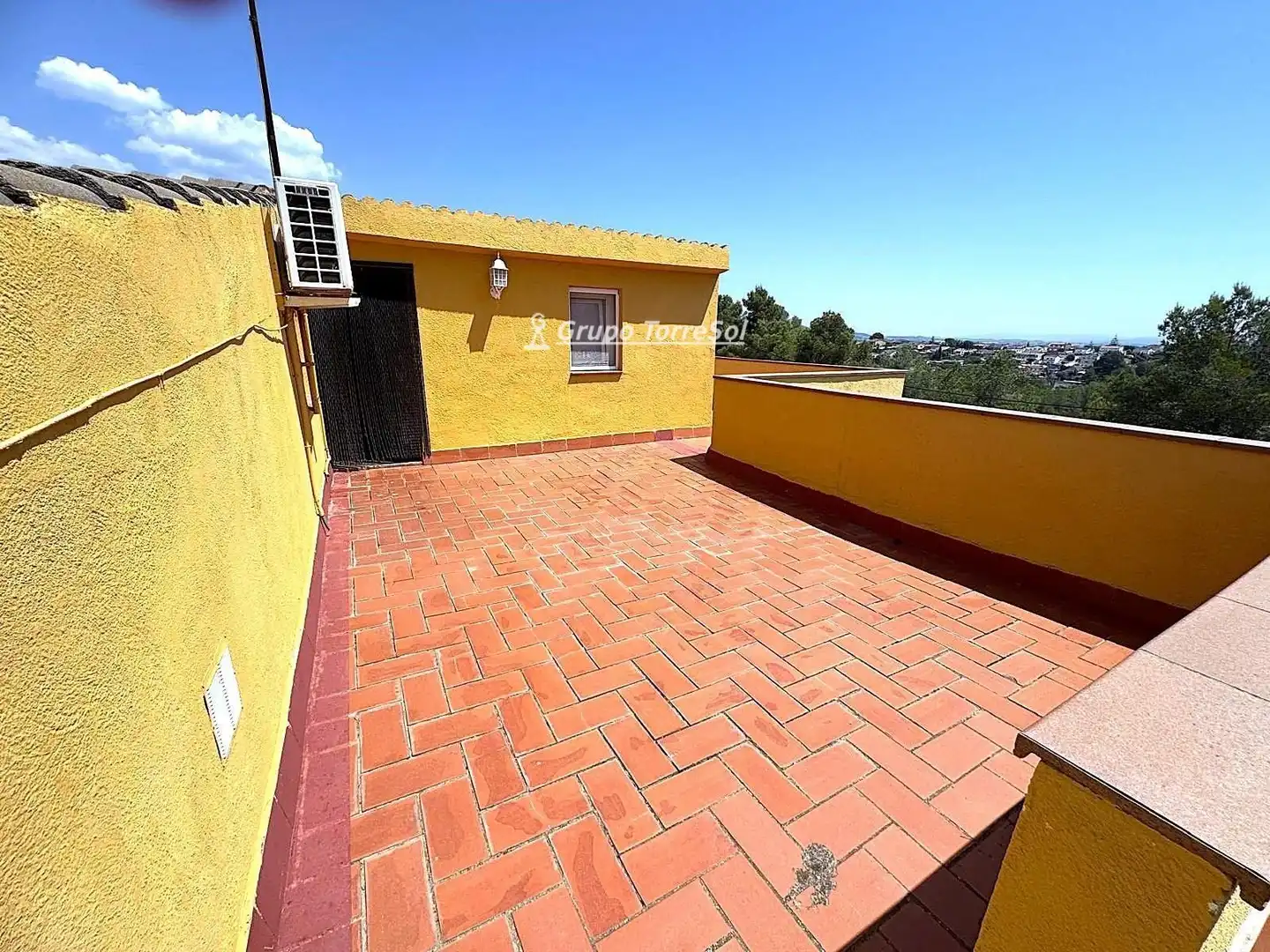 Terrace of Houses for sale in La Bisbal del Penedès  with Air Conditioner, Heating and Terrace