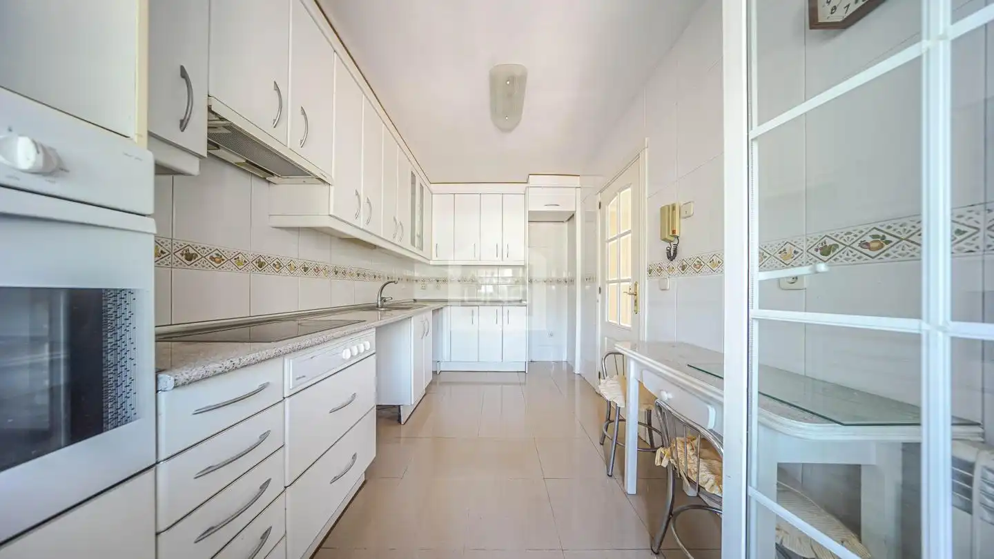 Cocina de Casa adosada en venta en Villaviciosa de Odón con Calefacción, Jardín privado y Parquet