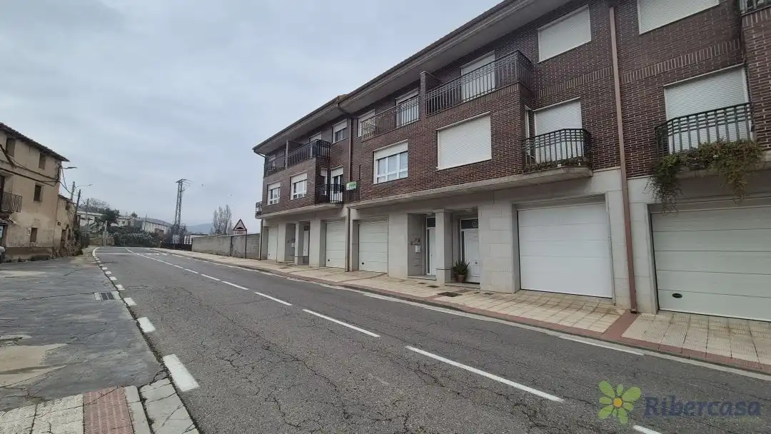 Vista exterior de Casa o xalet en venda en Cervera del Río Alhama amb Calefacció, Terrassa i Traster